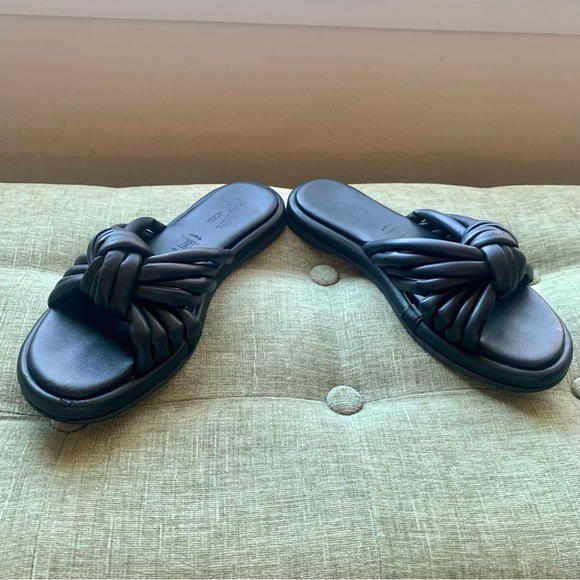 Seychelles Women’s Simply The Best Leather Slide Sandal - Picture 3 of 6